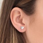 Par Brinco Coração Prata 925 Legitima Delicado Feminino Prateado - Imagem 3