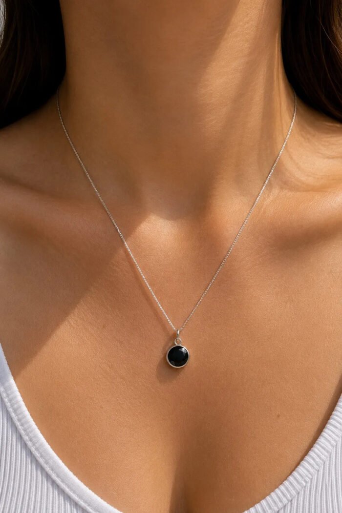 Colar Feminino Ponto De Luz Redondo Prata 925 Caixinha Preto - Imagem 3