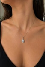 Colar Feminino Ponto De Luz Gota Prata 925 Caixinha Branco - Imagem 3